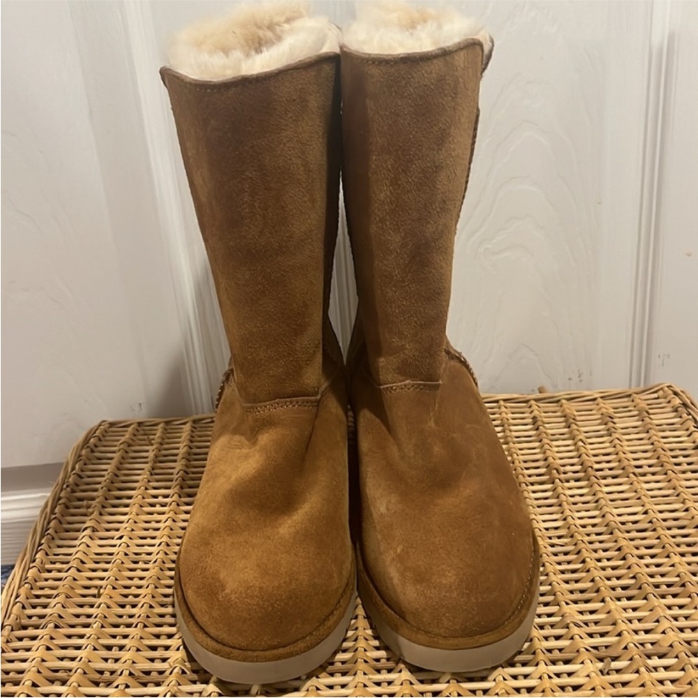 Koolaburra by Ugg Brown Suede Winter Boots - Picture 4 of 8